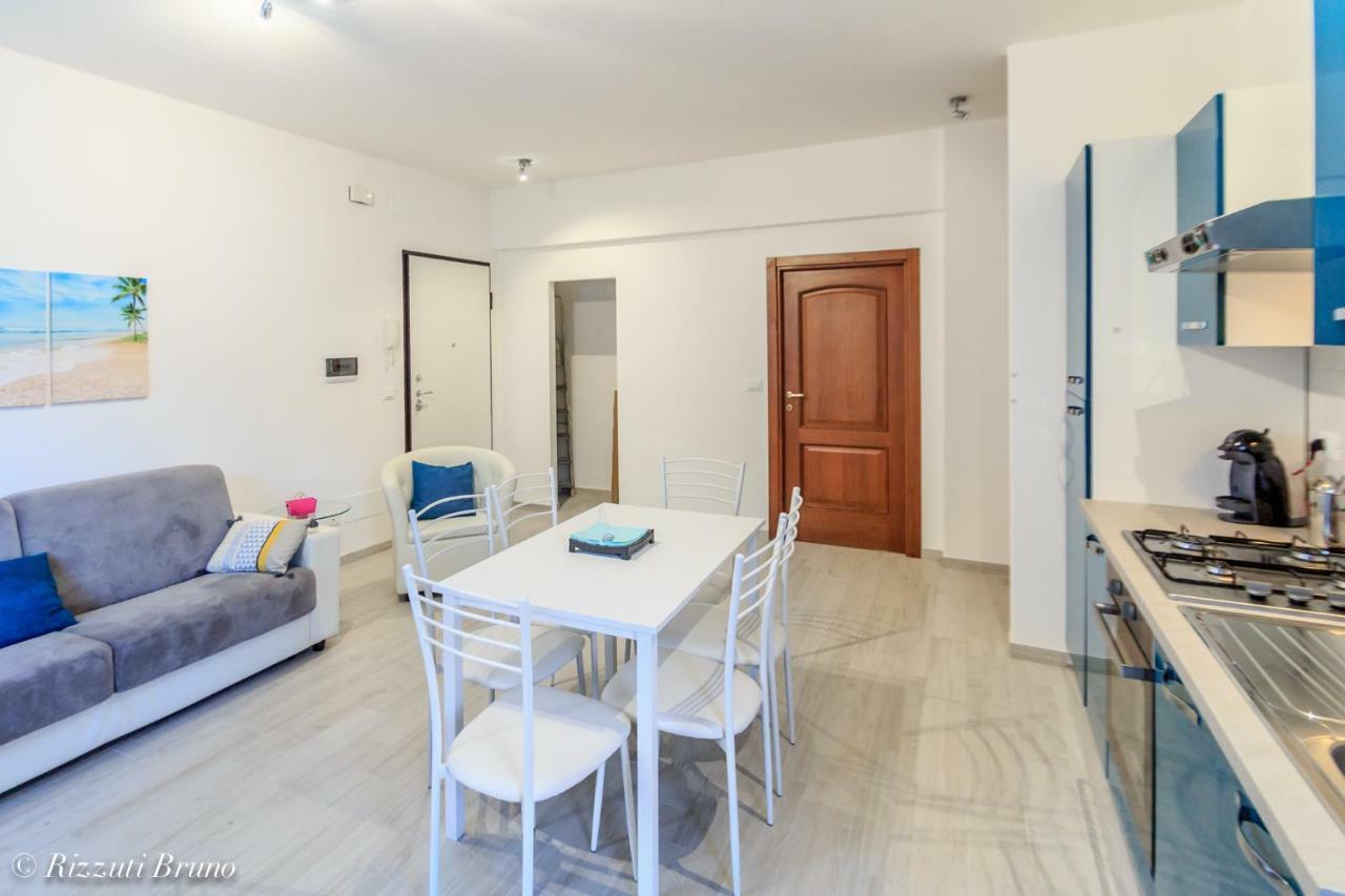 Appartamento Ristrutturato A Nuovo !!! Varazze Extérieur photo